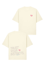 Lade das Bild in den Galerie-Viewer, Trust Your Instincts Oversized T-Shirt