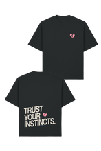 Lade das Bild in den Galerie-Viewer, Trust Your Instincts Oversized T-Shirt
